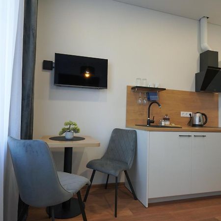Amber Light Self-Check-In Apartments Каунас Экстерьер фото