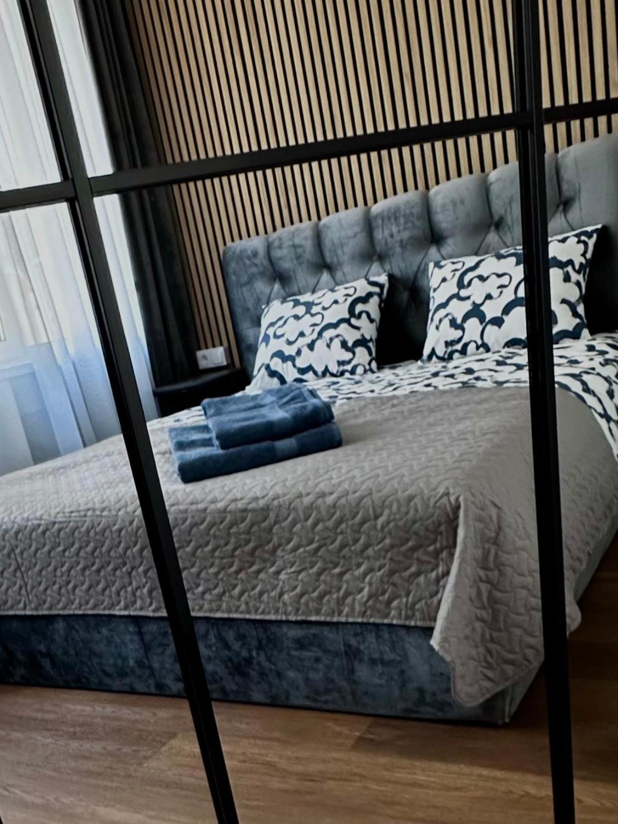 Amber Light Self-Check-In Apartments Каунас Экстерьер фото