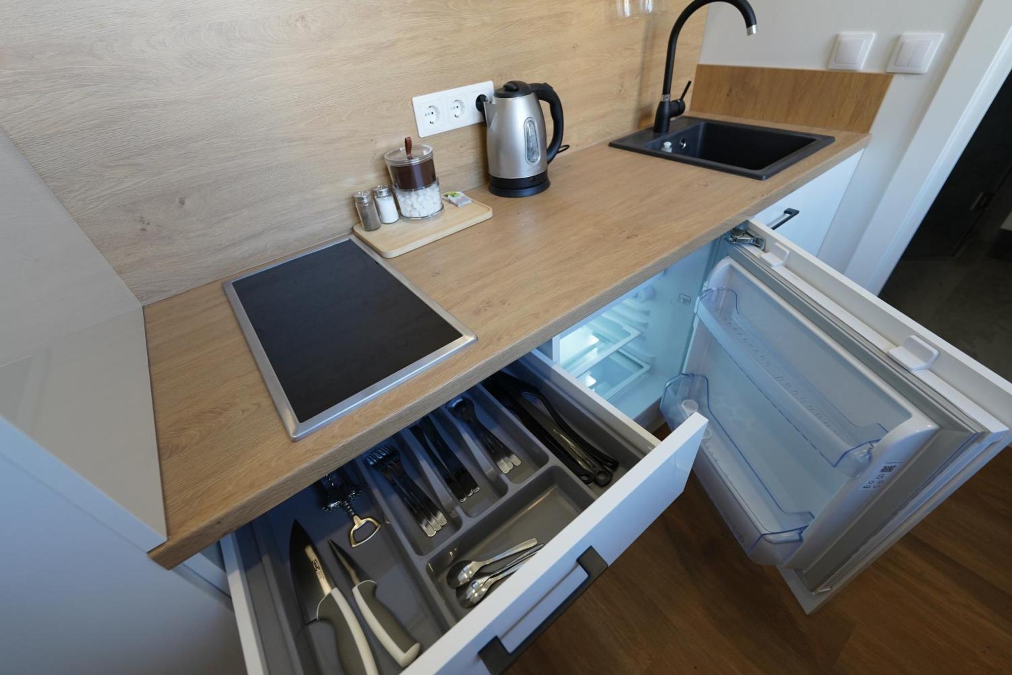Amber Light Self-Check-In Apartments Каунас Экстерьер фото