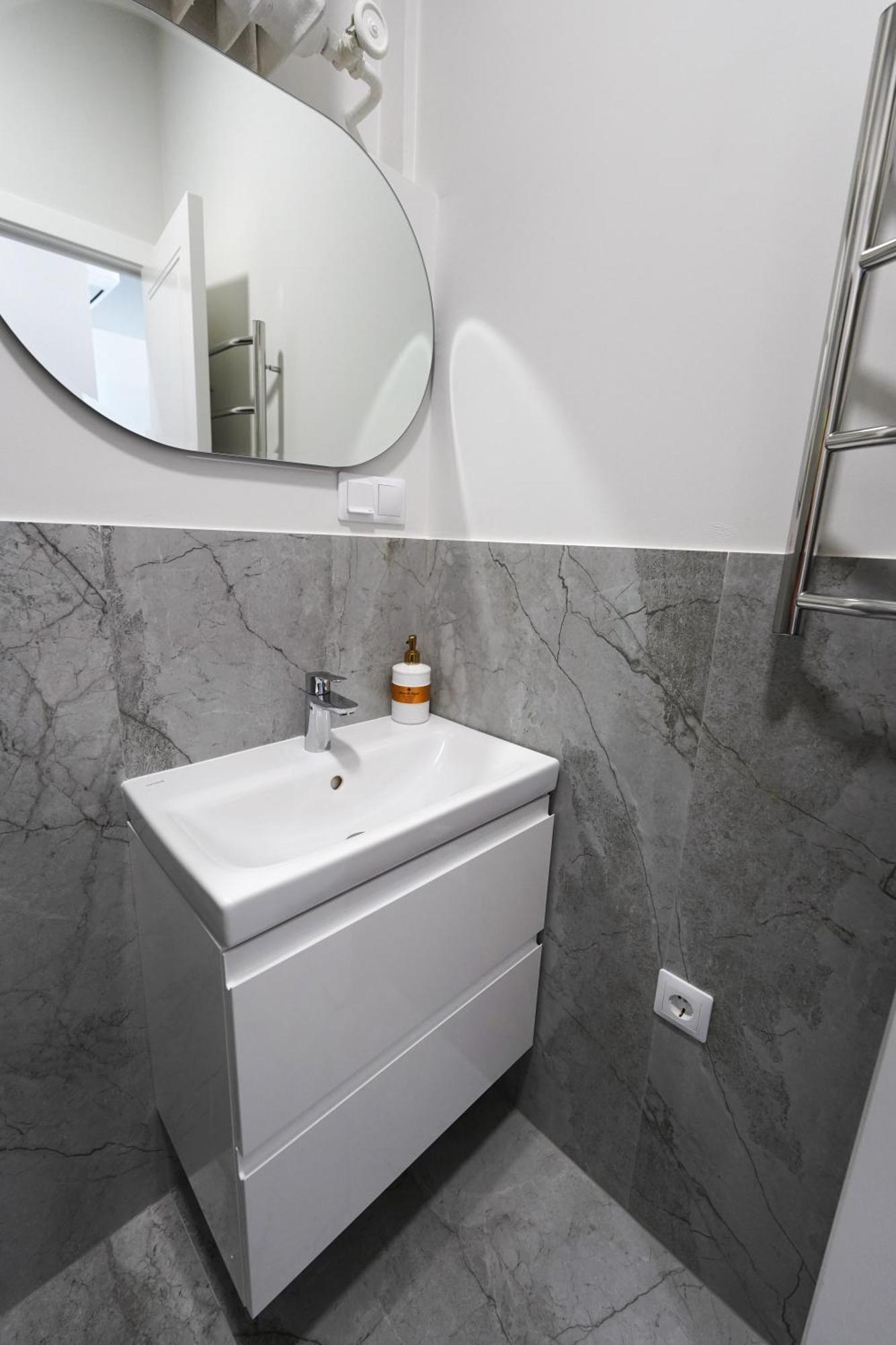 Amber Light Self-Check-In Apartments Каунас Экстерьер фото