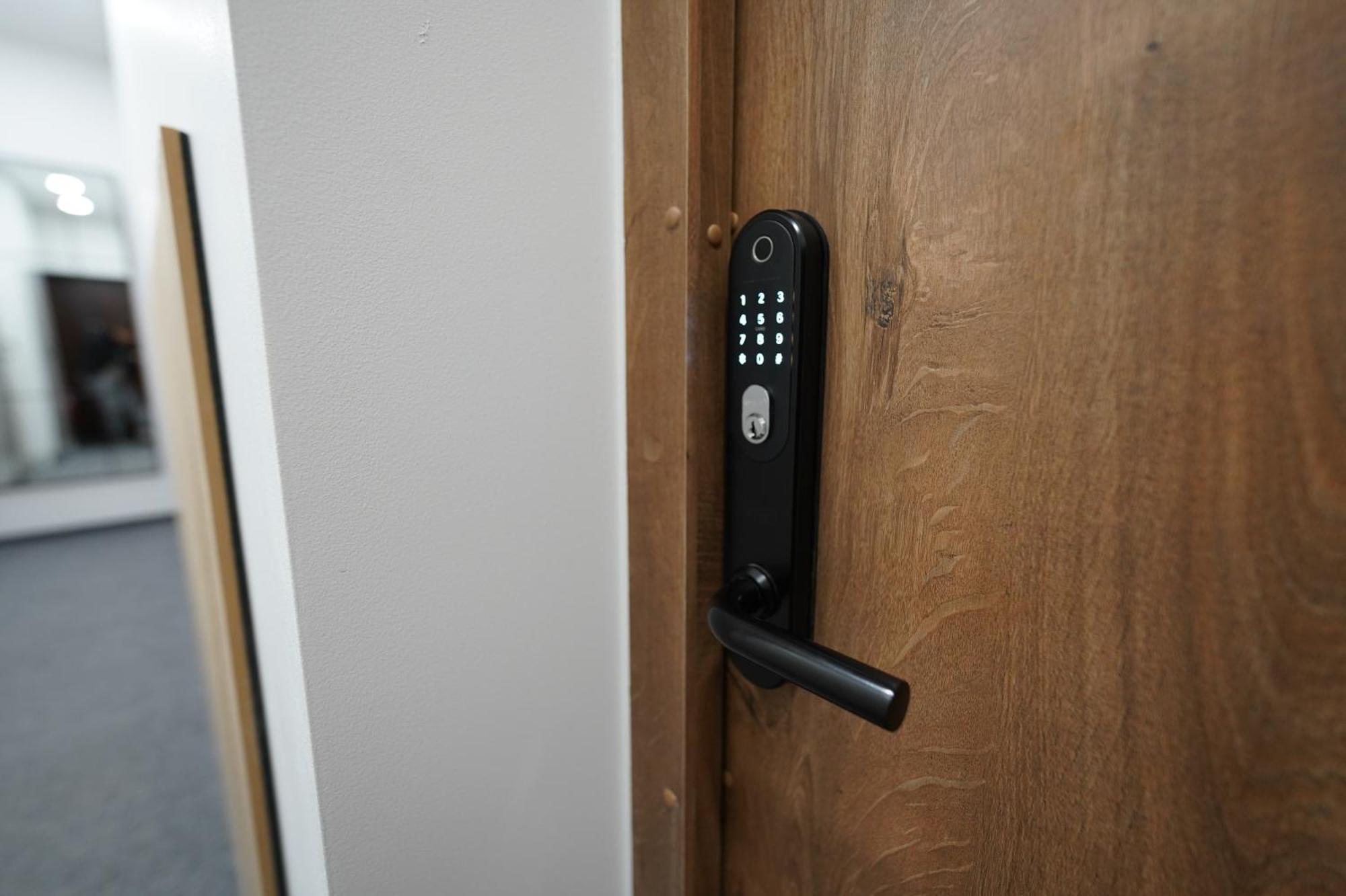 Amber Light Self-Check-In Apartments Каунас Экстерьер фото